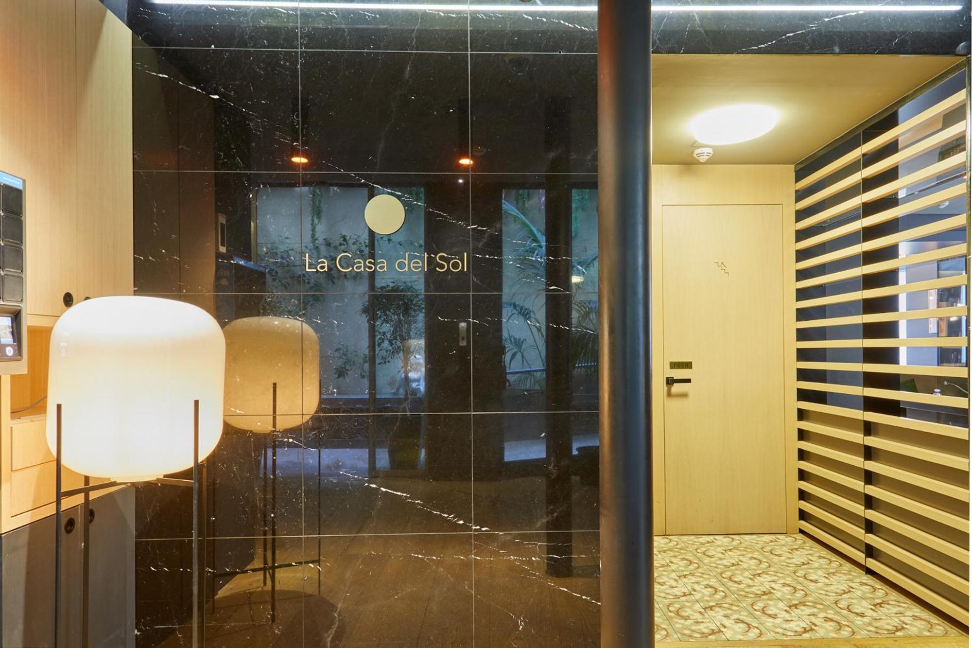 Sonder La Casa Del Sol Hotel Barcelona Exterior photo